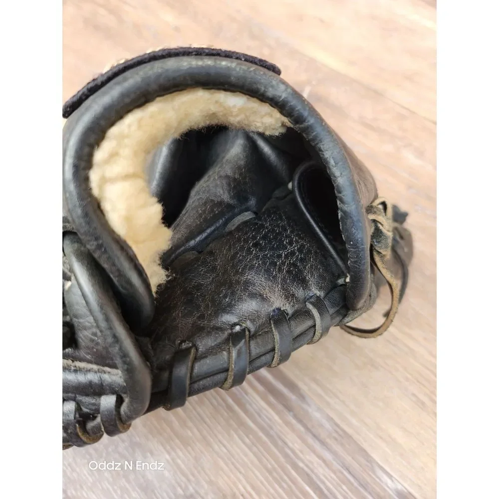 Mariucci Black Leather Handcrafted Baseball‎ Glove 11.5in left hand